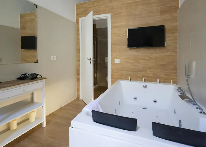 Boutique Toledo بيت ضيافة 4*